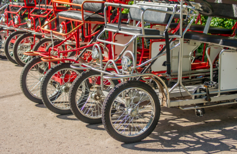 Huur de Velorette 4 persoonsfiets