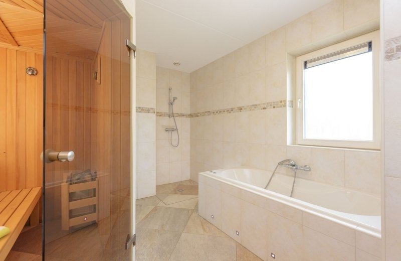 Jacuzzihuisje in de natuur jasmijn 27