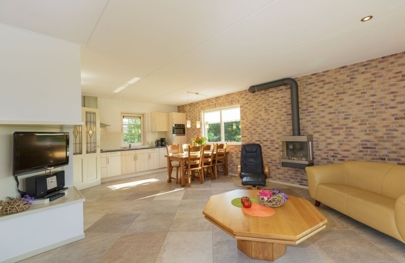 Jacuzzihuisje in de natuur jasmijn 32